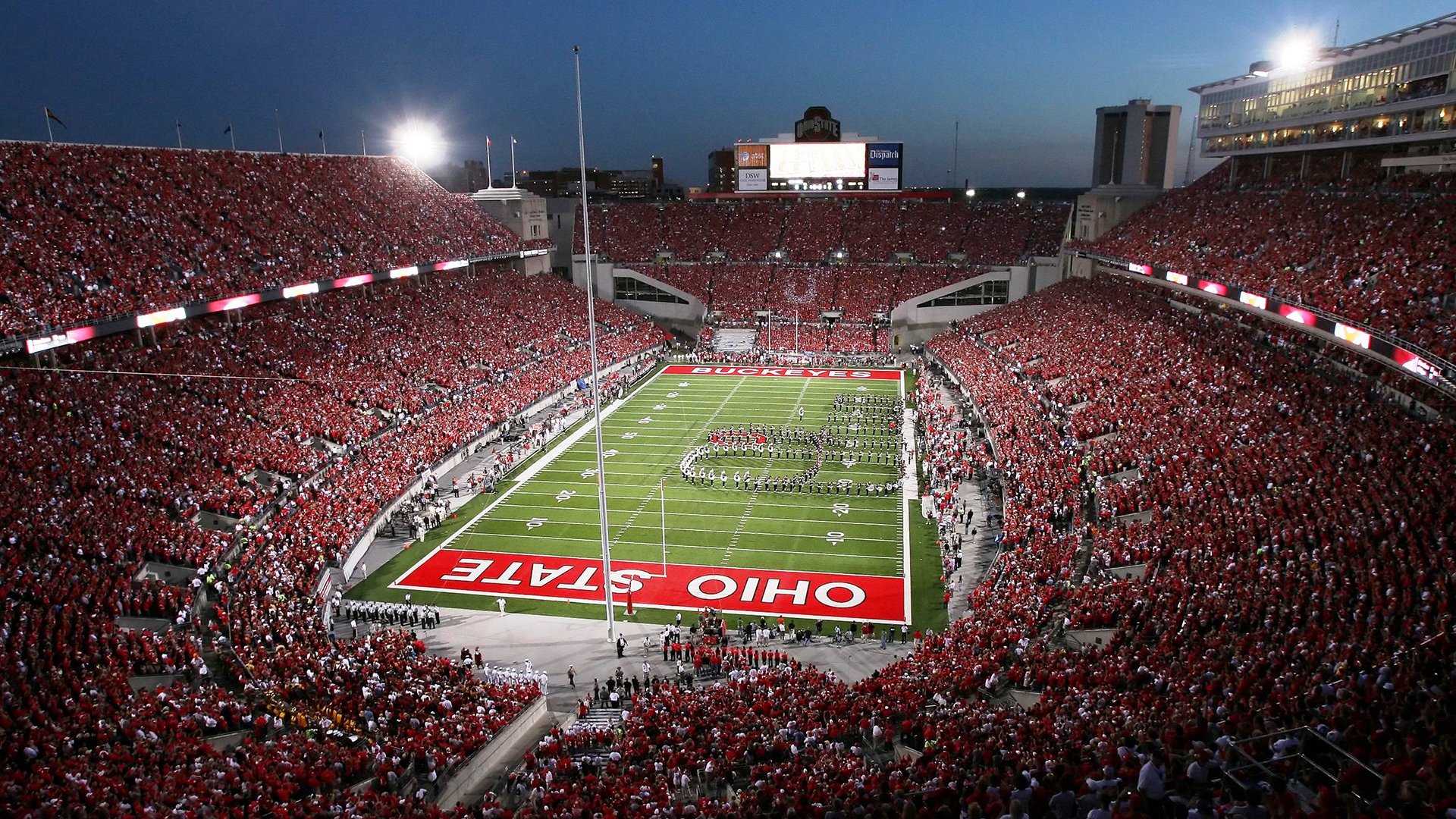 中超赛场上的经典对决被球迷反复讨论，中超最精彩的一场比赛