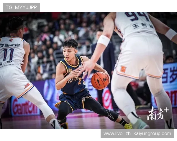 CBA南京前场压制效果明显,客队组织全面受阻 CBA南京前场压制效果明显,客队组织全面受阻